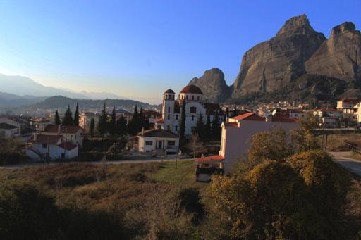 In The Shadow Of Meteora Apartamento Kalabáka Exterior foto
