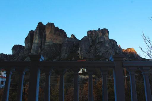 In The Shadow Of Meteora Apartamento Kalabáka Exterior foto